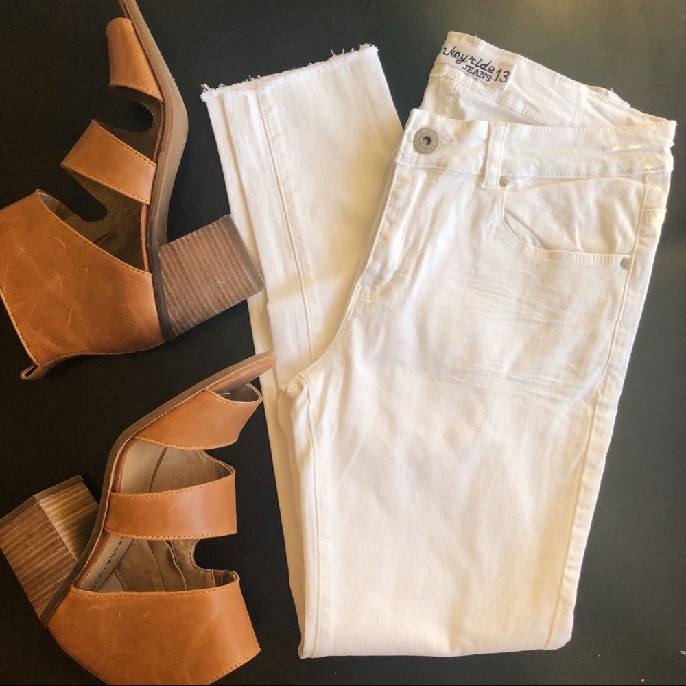 NWOT Boutique Monkey Ride White Skinny Jeans